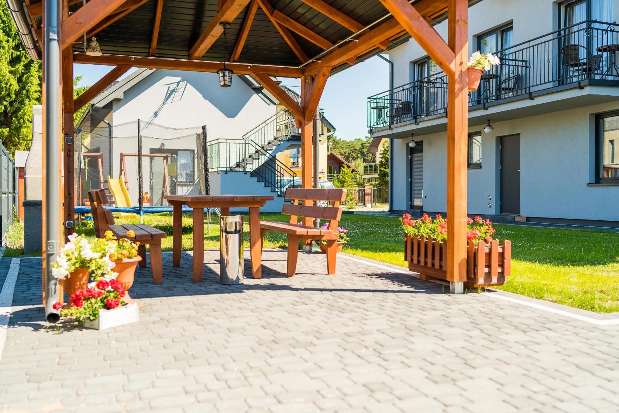 Magnolia Pokoje I Apartamenty Dębki Exteriér fotografie