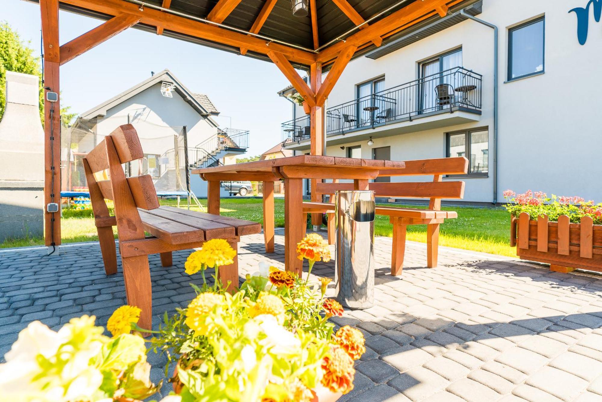 Magnolia Pokoje I Apartamenty Dębki Exteriér fotografie